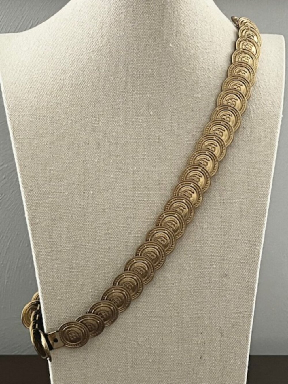 Metal Medallion Elastic Stretch Belt Gold Tone